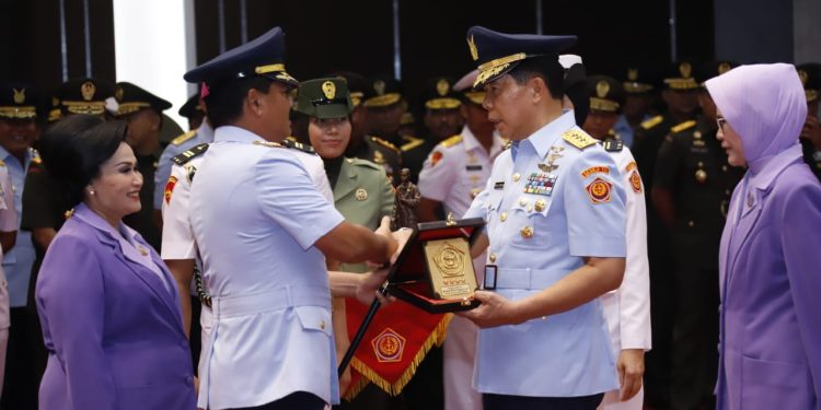 Dansesko dan Aspers Panglima TNI Resmi Berganti