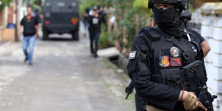 Detasemen Khusus (Densus) 88 Mabes Polri tangkap terduga teroris