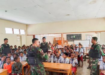 Tanamkan Cinta Tanah Air, Satgas Pamtas RI-PNG Yonif Raider 514 Ajarkan Ini