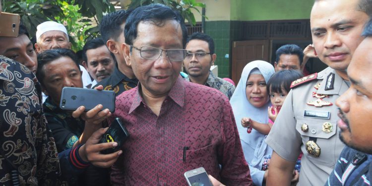 Jangan Dramatisir Deradikalisasi, Kata Menkopolhukam