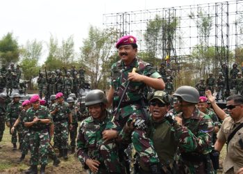 Prajurit Marinir Tak Boleh Alergi Pada Perubahan Zaman, Tegas Panglima TNI