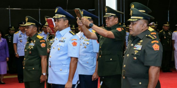 Tiga Pejabat Mabes TNI Berganti