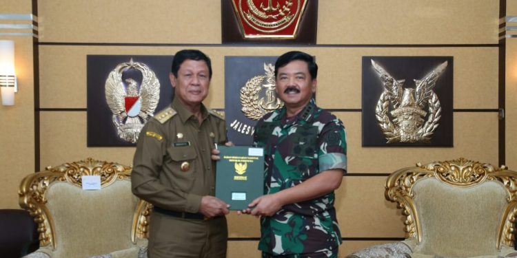 Gubernur Kepulauan Riau Serahkan Tanah Seluas 200 Ribu Meter ke TNI