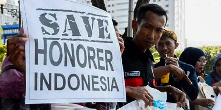 Nama Saja yang Berubah, Tenaga Honorer Tetap Ada