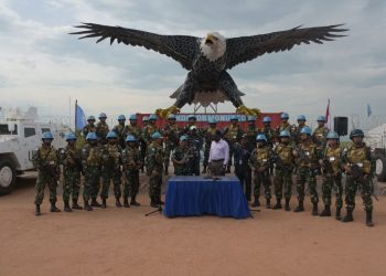 Satgas TNI RDB Peroleh Dua Pucuk Senjata dari Warga