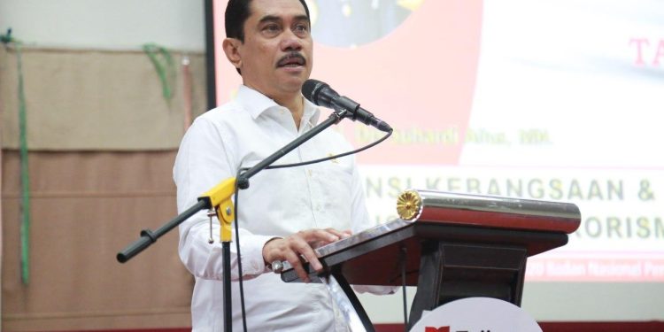 Tangkal Radikal Terorisme dengan Wawasan Kebangsaan dan Kearifan Lokal