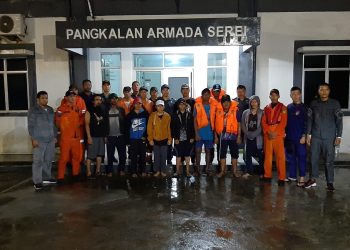 Terombang-ambing di Laut, ABK Kapal Bermuatan Semen Berhasil Diselamatkan Personel Bakamla