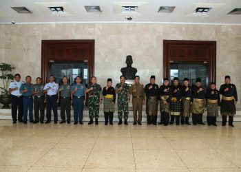 LAM Kepri Nobatkan Panglima TNI Sebagai Dato Sri Satria Digjaya Negara