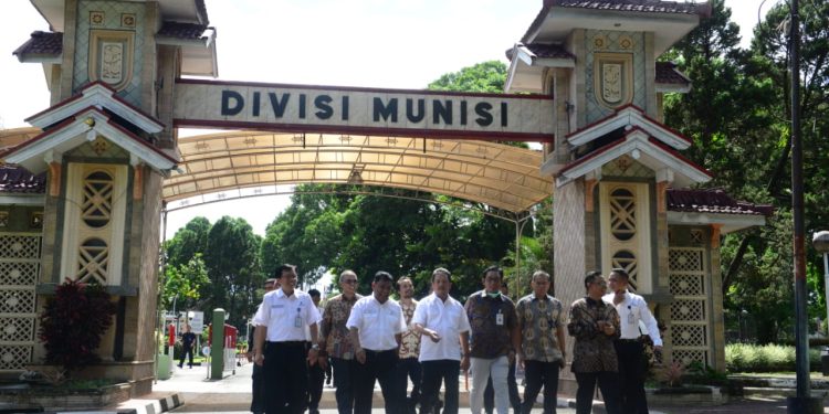 Wamenhan: Saat Ini Mesin Munisi PT Pindad Tahun 60-an