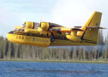 Canadair CL-215, Pesawat Amfibi Spesialis Pemadam Kebakaran