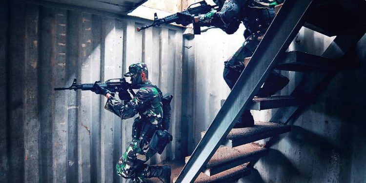 Soal Terorisme, Kompolnas: TNI Bukan Aparat Penegak Hukum