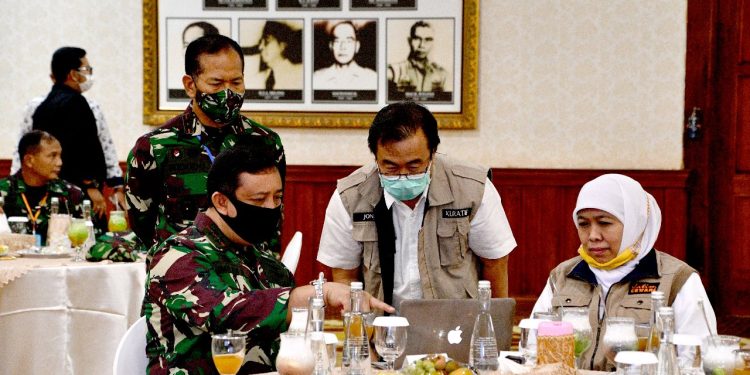 Usai Dilantik Pangkogabwilhan II, Marsda TNI Imran Baidirus Tinjau RS Darurat Covid-19