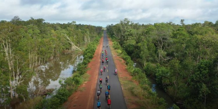 Sosialisasi New Normal Danrem 174/ATW Gandeng Komunitas Road Bike di Merauke