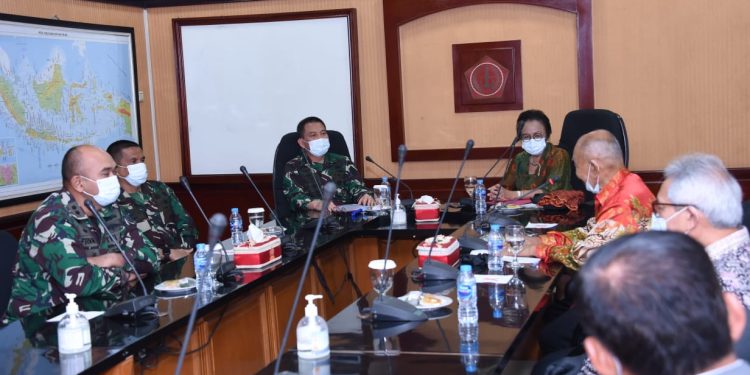 Mabes TNI Terima Ratusan Ribu Masker