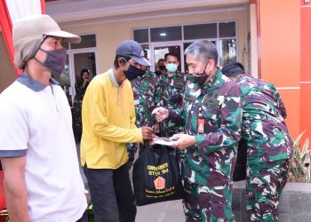 Peduli Covid-19, TNI Salurkan Bantuan Sembako