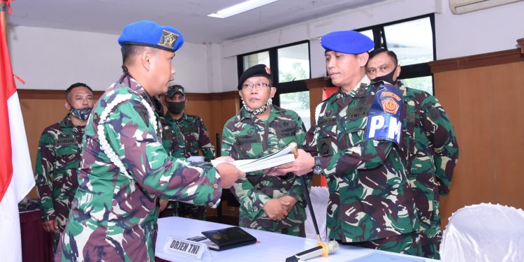 Danpuspom TNI Serahkan Berkas Perkara Pembunuhan Anggota TNI ke Oditur Militer