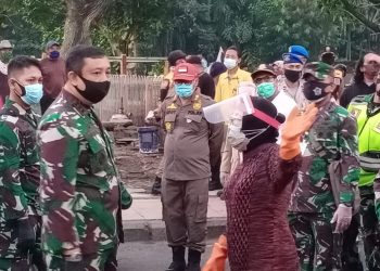 Tegakkan Disiplin Protokol Kesehatan, Pangkogabwilhan II Geruduk Pasar Keputran Surabaya