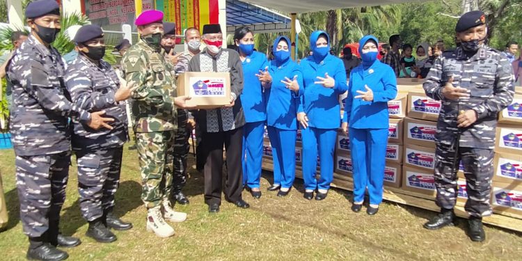 Alumni Akabri 1988 Bagikan Ribuan Paket Sembako