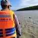 Bakamla Bersama Tim SAR  Evakuasi Korban Jatuh dari Kapal