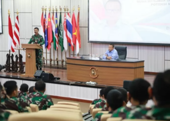 Menteri Edhy Prabowo Kenalkan Tambak Udang Milenial ke Siswa Angkatan Laut