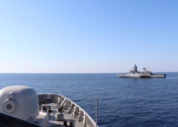 KRI Sultan Hasanuddin Latihan ’Bareng’ Kapal Perang Jerman