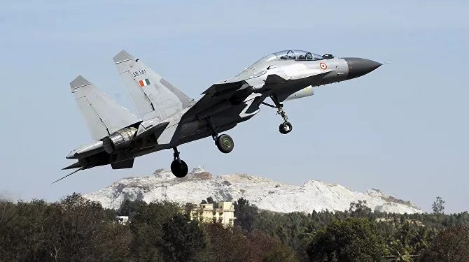 India Tambah Biaya Produksi Jet Tempur Modifikasi SU-30 Rusia