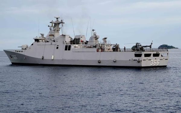 KRI Sultan Hasanuddin Berhasil Selamatkan Orang Terapung di Laut Mediterania