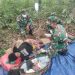 Peduli Terhadap Sesama, Personel Satgas Yonif 125 Bantu Persalinan Warga Papua