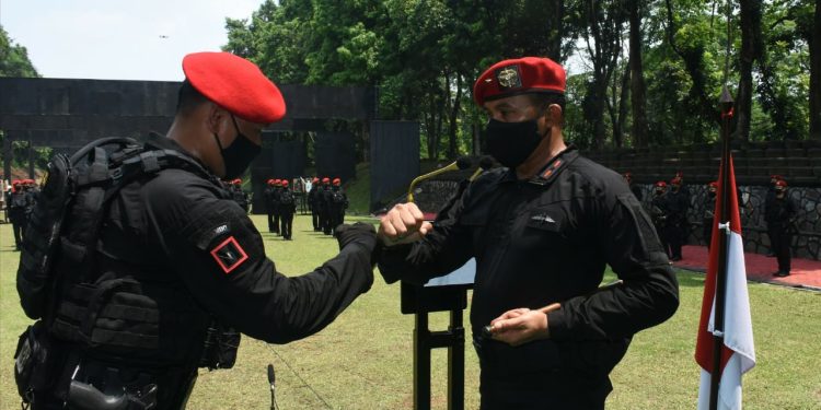 Disematkan Brevet Anti Teror, Ini Pesan Danjen Kopassus ke Satuan 81 Kopassus