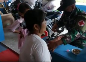 Berikan Layanan Kesehatan, Dansatgas Yonif 642: Bukti Kepedulian Personel pada Warga Perbatasan
