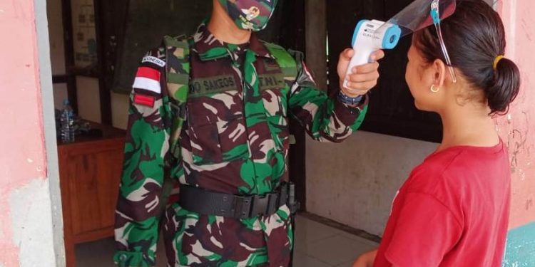 Cegah Covid-19, Satgas Pamtas Yonif 642 Konsisten Sosialisasikan Protokol Kesehatan