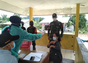 Cegah Covid-19, Satgas Pamtas Yonif 642 Jalankan Protokol Kesehatan Terhadap Pekerja Migran