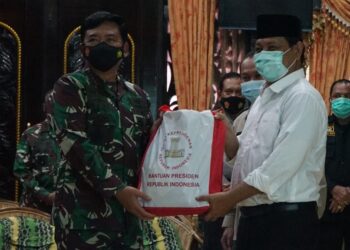 Bantu Korban Banjir di Kalsel, Panglima TNI: Jika Perlukan Helikopter, Sampaikan