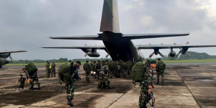 Berangkatkan 450 Prajurit ke Papua, Asops Panglima TNI: Laksanakan Tugas Secara Profesional