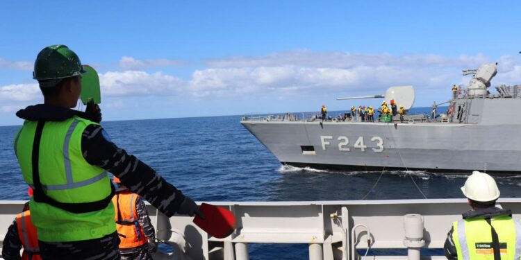 KRI Sultan Hasanuddin 366 Latihan ‘Bareng’ Kapal Perang Turki dan Jerman