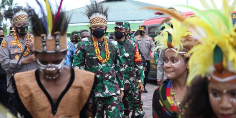 Panglima TNI: Sesuai Perintah Jokowi, TNI-Polri Tingkatkan Pengawasan