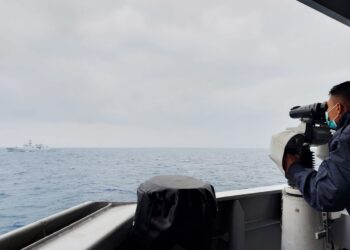 Bendera “Pray for KRI Nanggala” Berkibar di Geladak Kapal Perang Turki