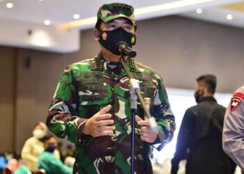 Sebarkan Tenaga Kesehatan, Panglima TNI Target Vaksinasi 1 Juta Setiap Hari