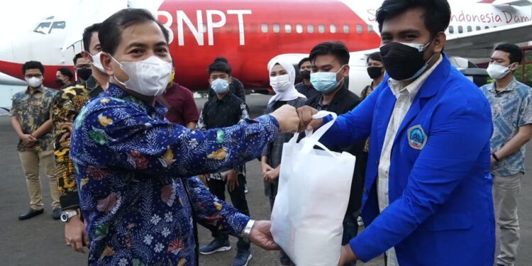 Bantu Mahasiswa Perantau dan Masyarakat Terdampak Covid-19, Lihat yang Dilakukan BNPT-YHPB