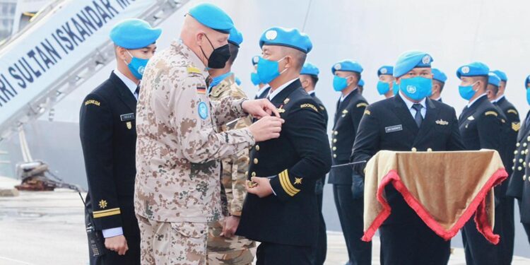 Keren! Seluruh Prajurit KRI SIM-367 Dianugerahi Medali Perdamaian oleh PBB