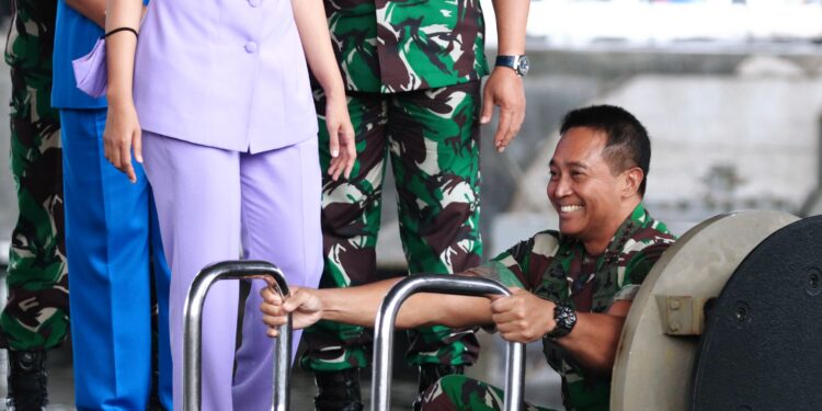 Panglima TNI Telusuri Penghentian Kasus Dugaan Korupsi Alutsista Helikoter AW-101