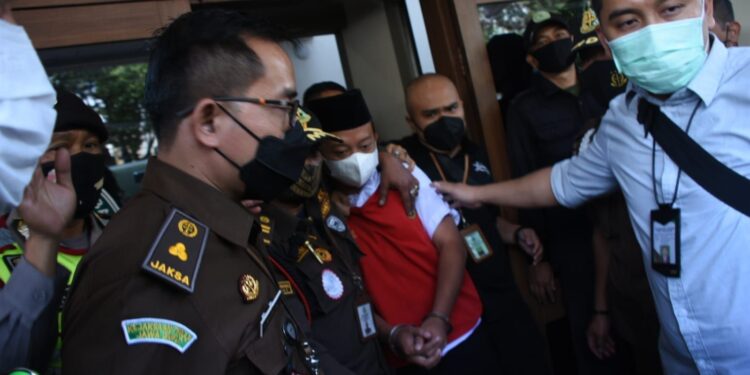 Wali Kota Bandung Sepakat Pemerkosa 12 Santriwati Dihukum Mati