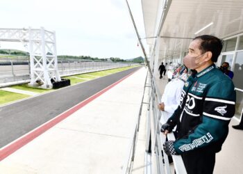 Jokowi Pastikan Sirkuit Mandalika Siap Selenggarakan MotoGP Maret 2022