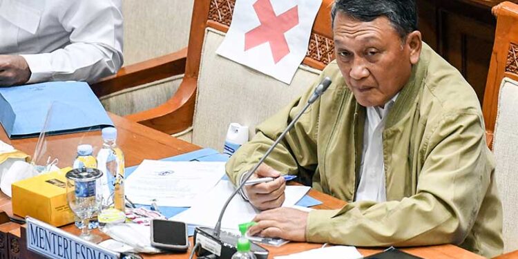 Sepekan Isolasi Mandiri, Menteri ESDM Sudah Berkantor Kembali