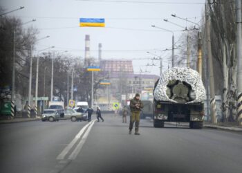 Militer Ukraina hadapi Rusia
