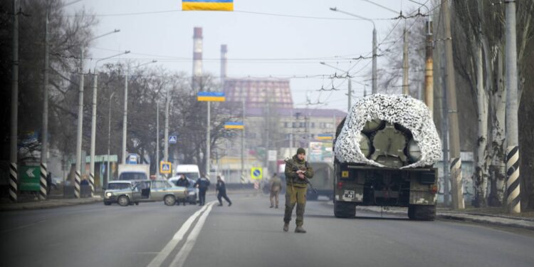Militer Ukraina hadapi Rusia