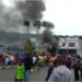 Warga Manokwari Barat Blokade Jalan, Ini Penyebabnya