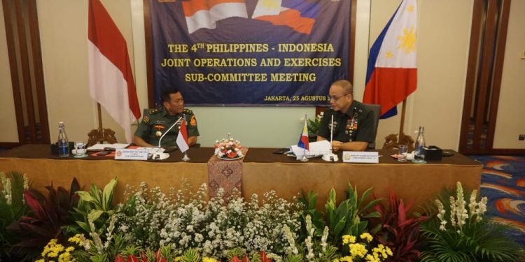 TNI Update Kerja Sama Counter Terorisme dengan Militer Filipina