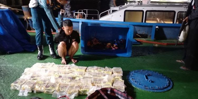 TNI AL Gagalkan Penyelundupan 43 Paket Narkotika di Laut Banda Aceh