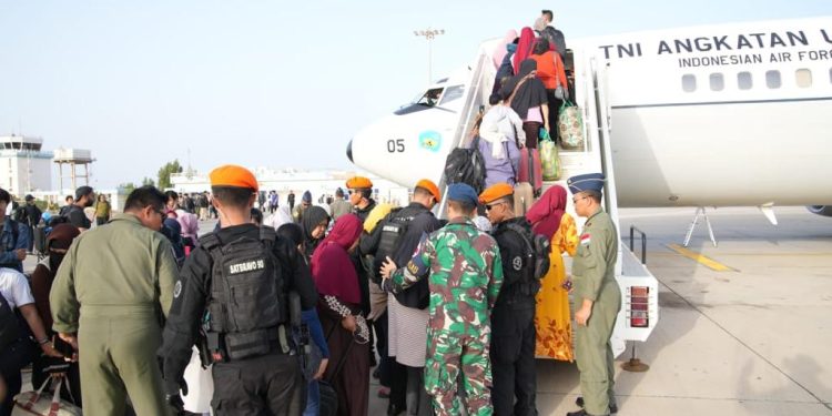 Satgas TNI Berhasil Evakuasi 110 WNI di Sudan
